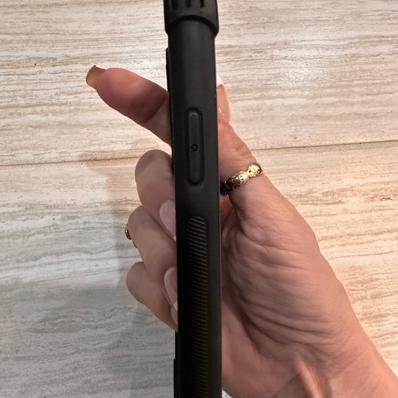 ADD TO A BUNDLE AND GET IT FOR FREE
iPhone 11 cover - Picture 3 of 8